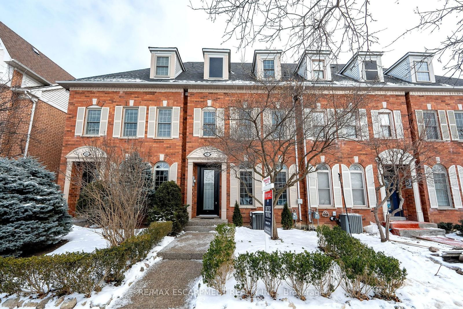 Townhouse for sale at 244 Glenashton Drive, Oakville, 1015 - RO River Oaks, L6H 6H5 - MLS: W11960199