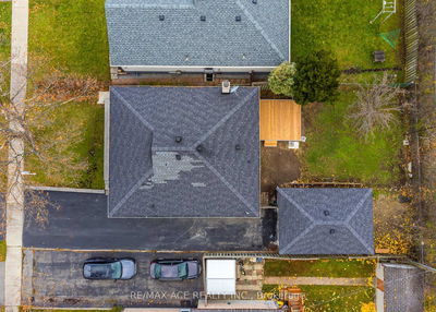 15 Strathavon Dr, Toronto - Mount Olive-Silverstone-Jamestown image-0-3