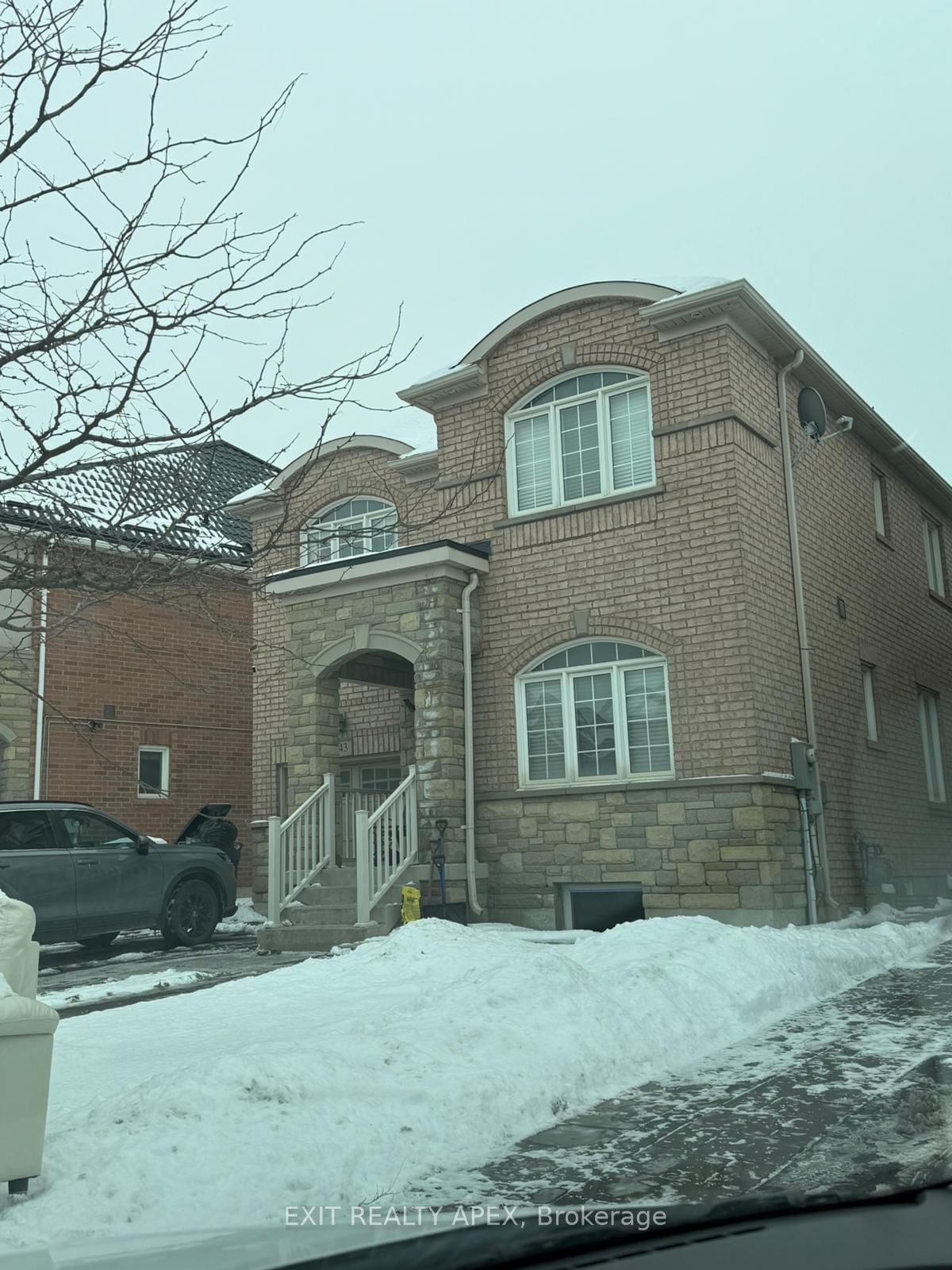 Detached House leased at Basement-43 Napoleon Crescent, Brampton, Brampton East, L6P 3K6 - MLS: W11960391