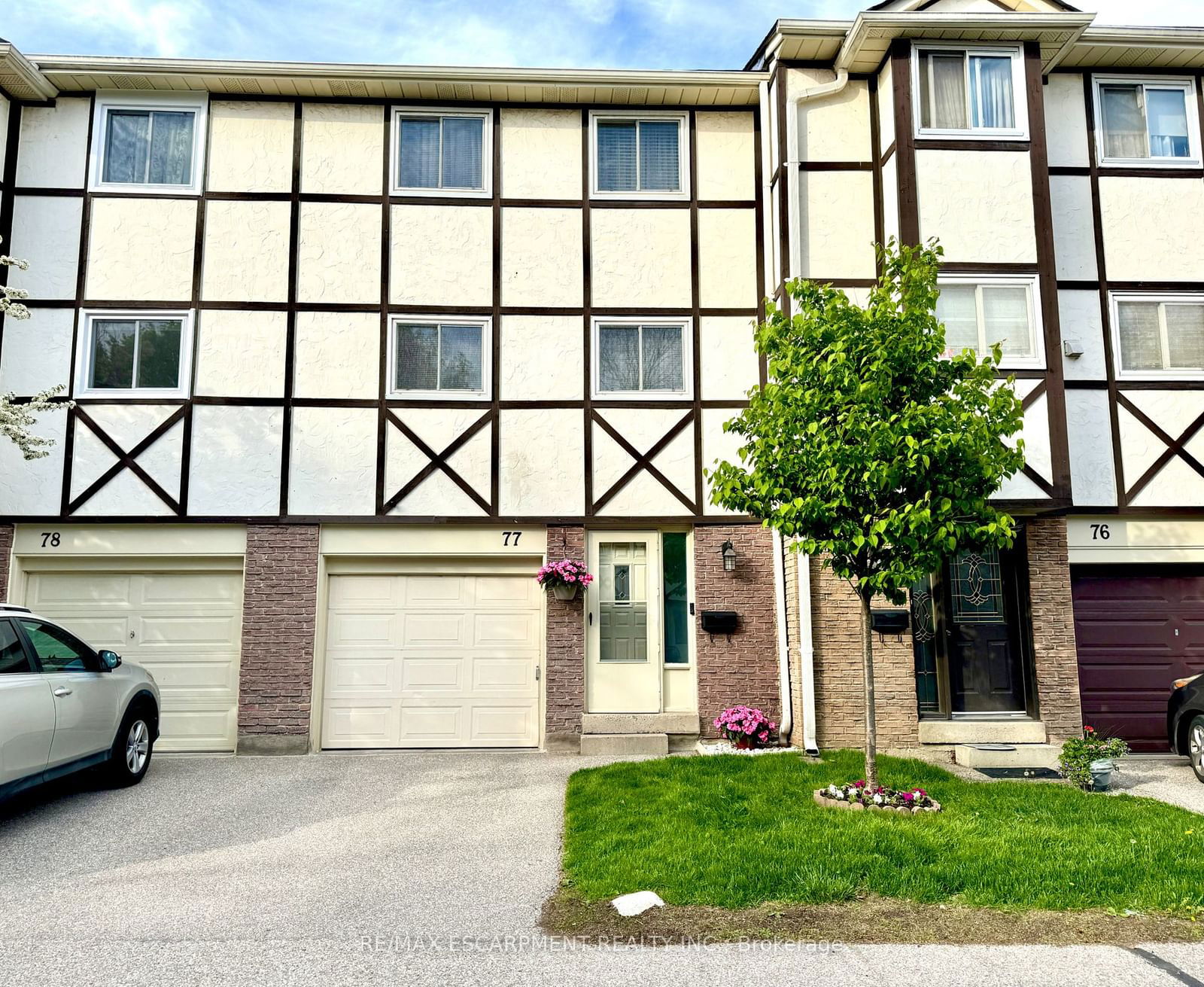 Townhouse for sale at 77-1485 Gulleden Drive, Mississauga, Applewood, L4X 2T2 - MLS: W11960426