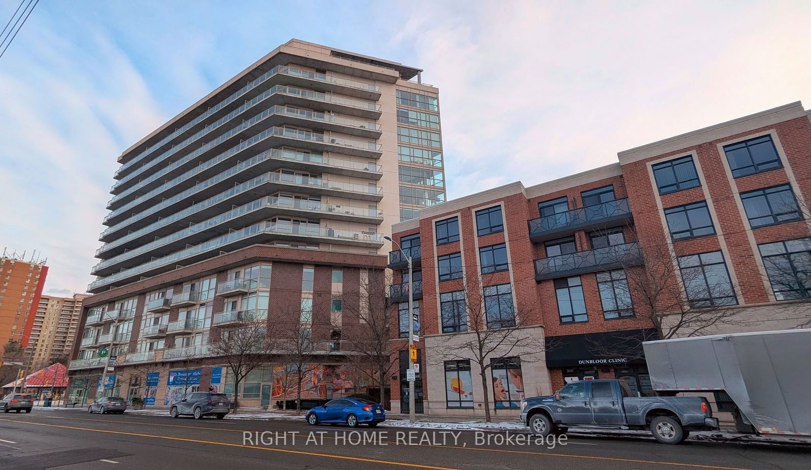 Condo sold at 906-5101 Dundas Street, Toronto, Islington-City Centre West, M9A 5G8 - MLS: W11960443