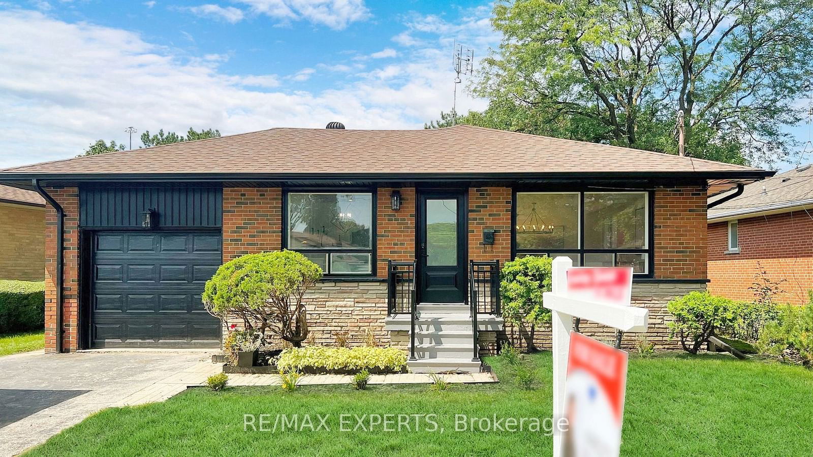 Detached House for sale at 16 Arkley Crescent, Toronto, Willowridge-Martingrove-Richview, M9R 3S3 - MLS: W11960521