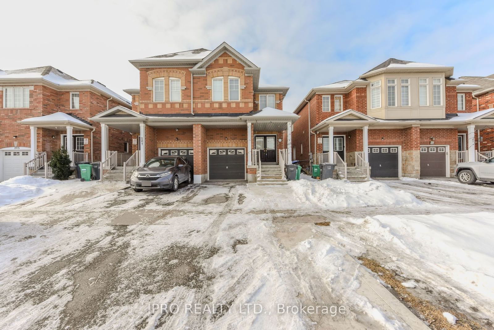 Semi-Detached House for sale at 209 Checkerberry Crescent, Brampton, Sandringham-Wellington, L6R 3P8 - MLS: W11960599