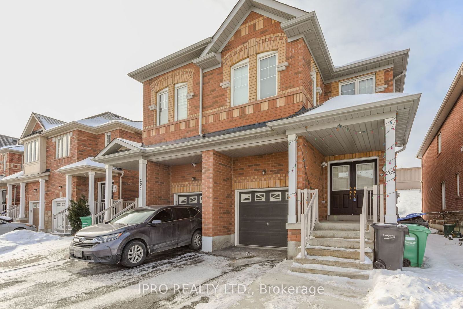 Semi-Detached House for sale at 209 Checkerberry Crescent, Brampton, Sandringham-Wellington, L6R 3P8 - MLS: W11960599