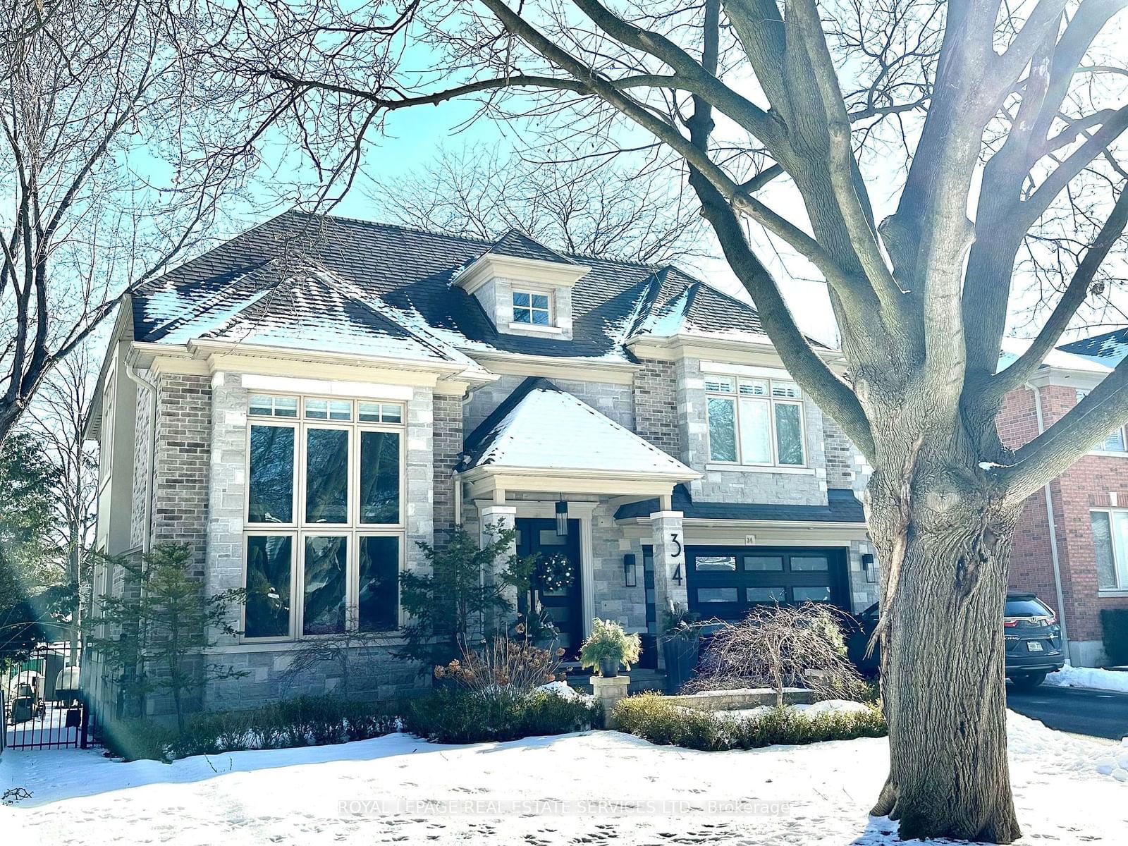 Detached House for sale at 34 Nottingham Drive, Toronto, Edenbridge-Humber Valley, M9A 2W5 - MLS: W11960614