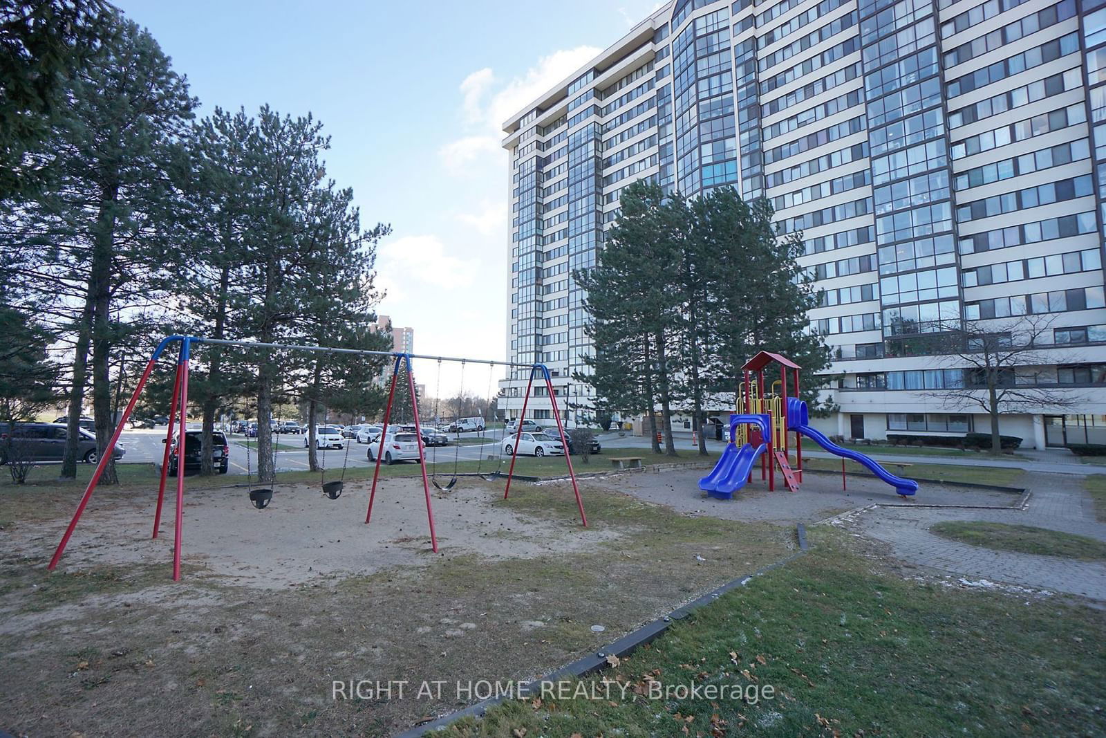 Condo leased at 1204-10 Markbrook Lane, Toronto, Mount Olive-Silverstone-Jamestown, M9V 5E3 - MLS: W11960677