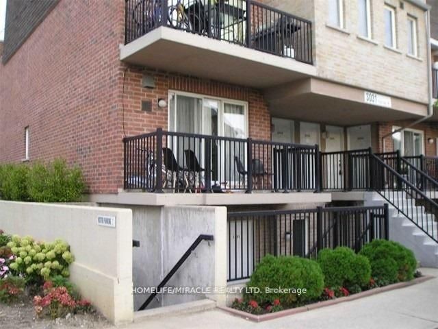 Townhouse leased at 2001-3031 Finch Avenue, Toronto, Humber Summit, M9M 0A3 - MLS: W11960683