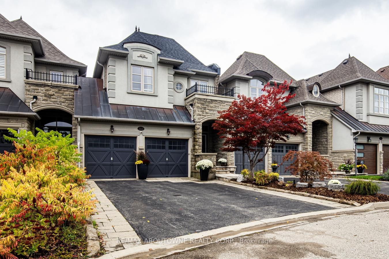 Townhouse for sale at 3113 Watercliffe Court, Oakville, 1000 - BC Bronte Creek, L6M 0K7 - MLS: W11960713