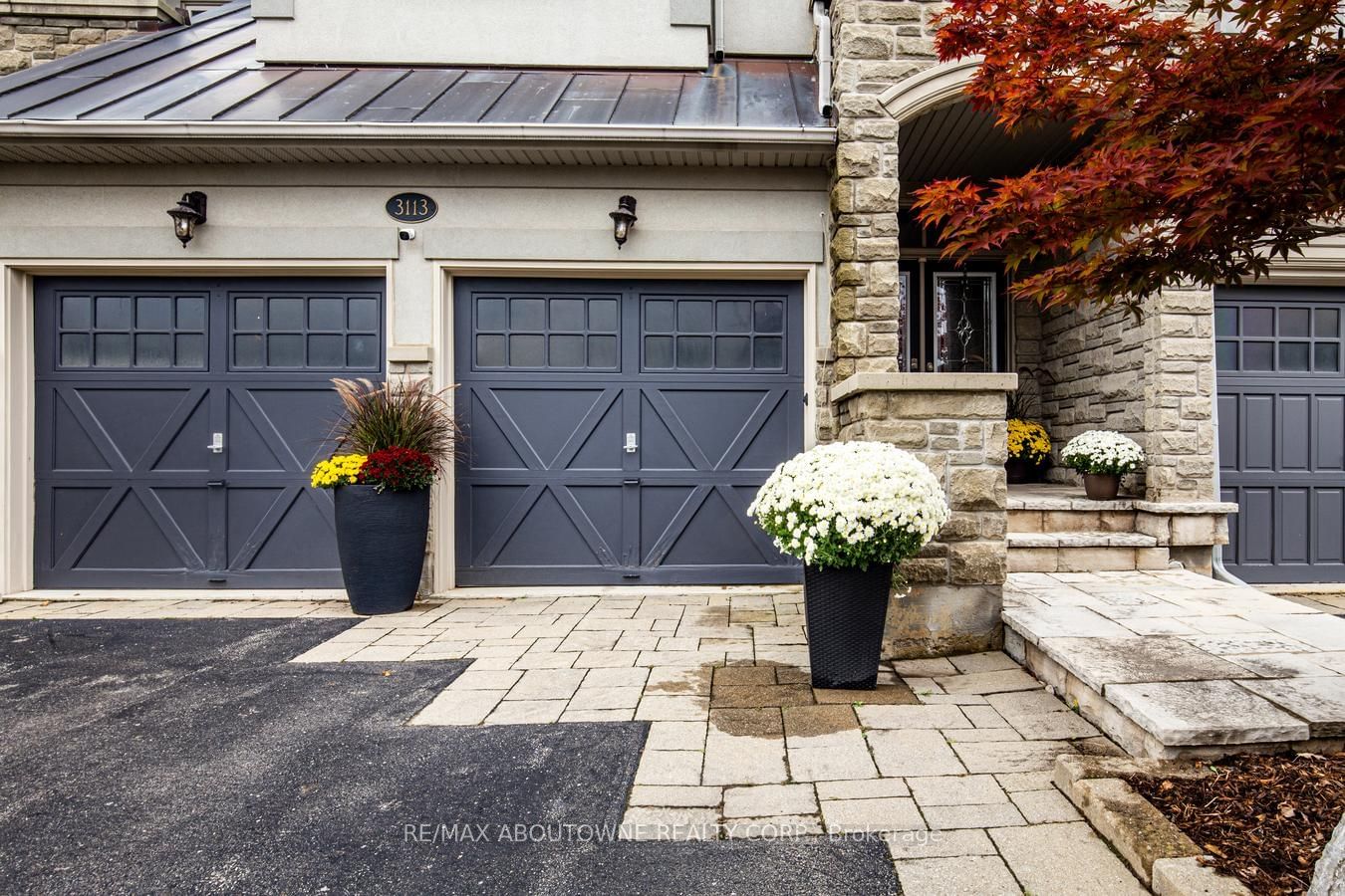 Townhouse for sale at 3113 Watercliffe Court, Oakville, 1000 - BC Bronte Creek, L6M 0K7 - MLS: W11960713