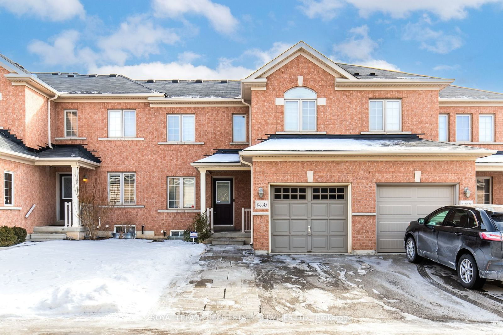 Townhouse for sale at 8-3045 Gladeside Avenue, Oakville, Rural Oakville, L6M 0R3 - MLS: W11960748