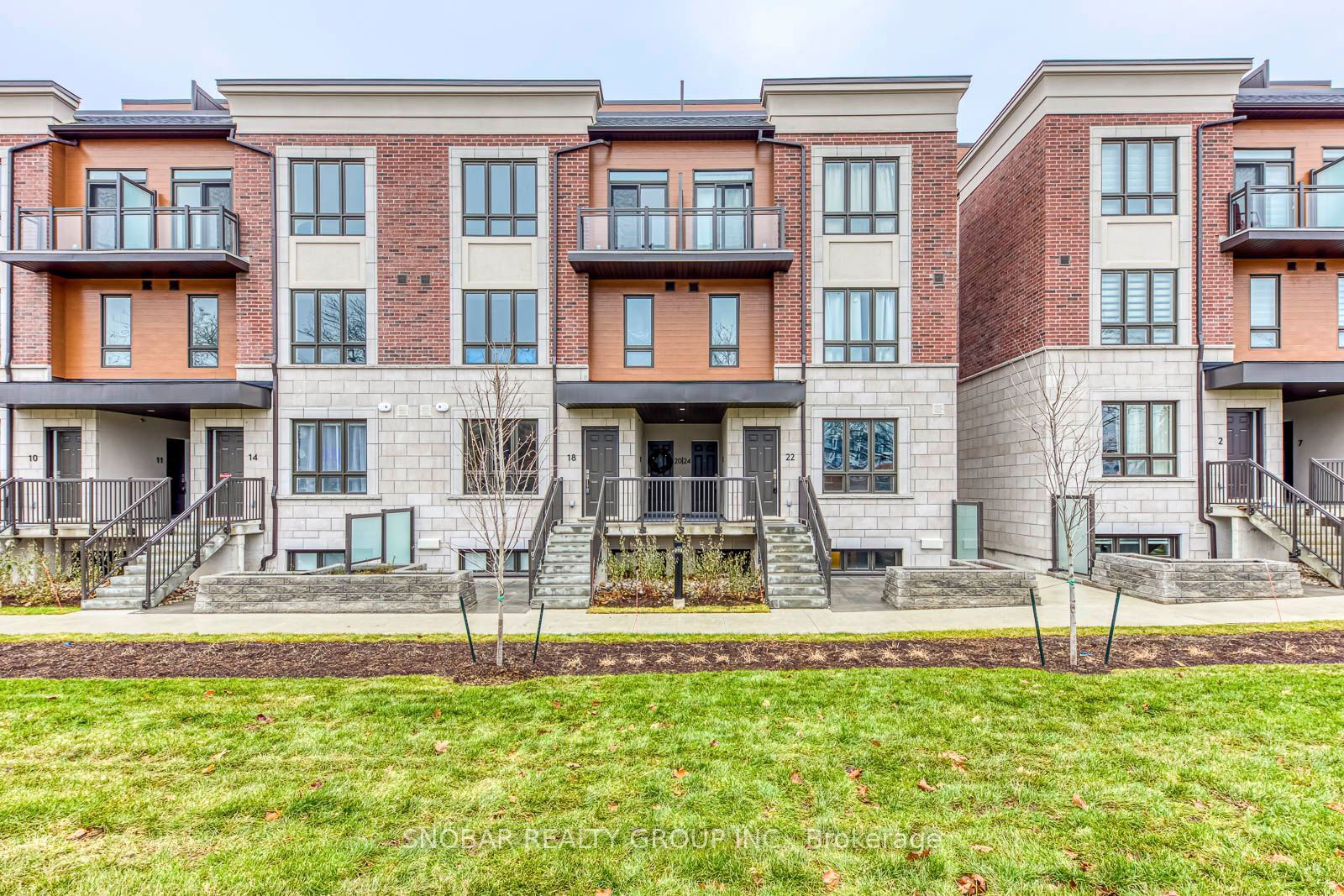 Townhouse for sale at TH18-4015 Hickory Drive, Mississauga, Rathwood, L4W 1L1 - MLS: W11960803