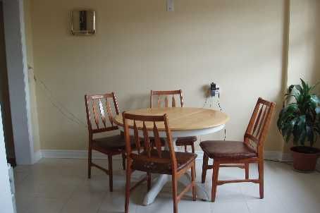 2215 Springfield Crt, Mississauga, L5K1V3 | Image 3