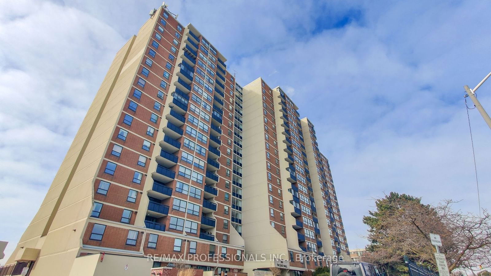 Condo for sale at 808-362 The East Mall, Toronto, Etobicoke West Mall, M9B 6C4 - MLS: W11960911