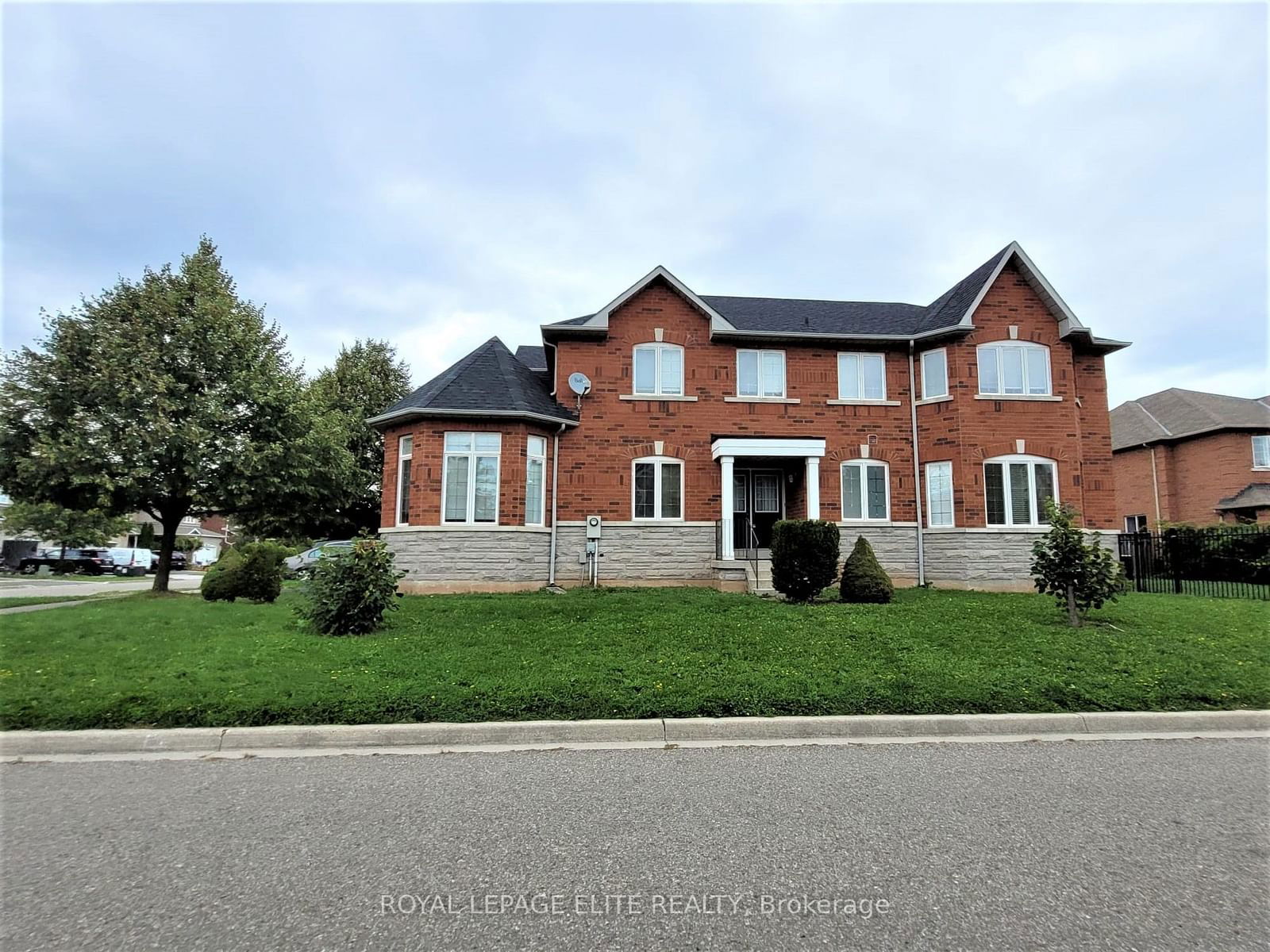 Detached House for lease at 1278 SANDPIPER Road, Oakville, West Oak Trails, L6M 3V7 - MLS: W11961018