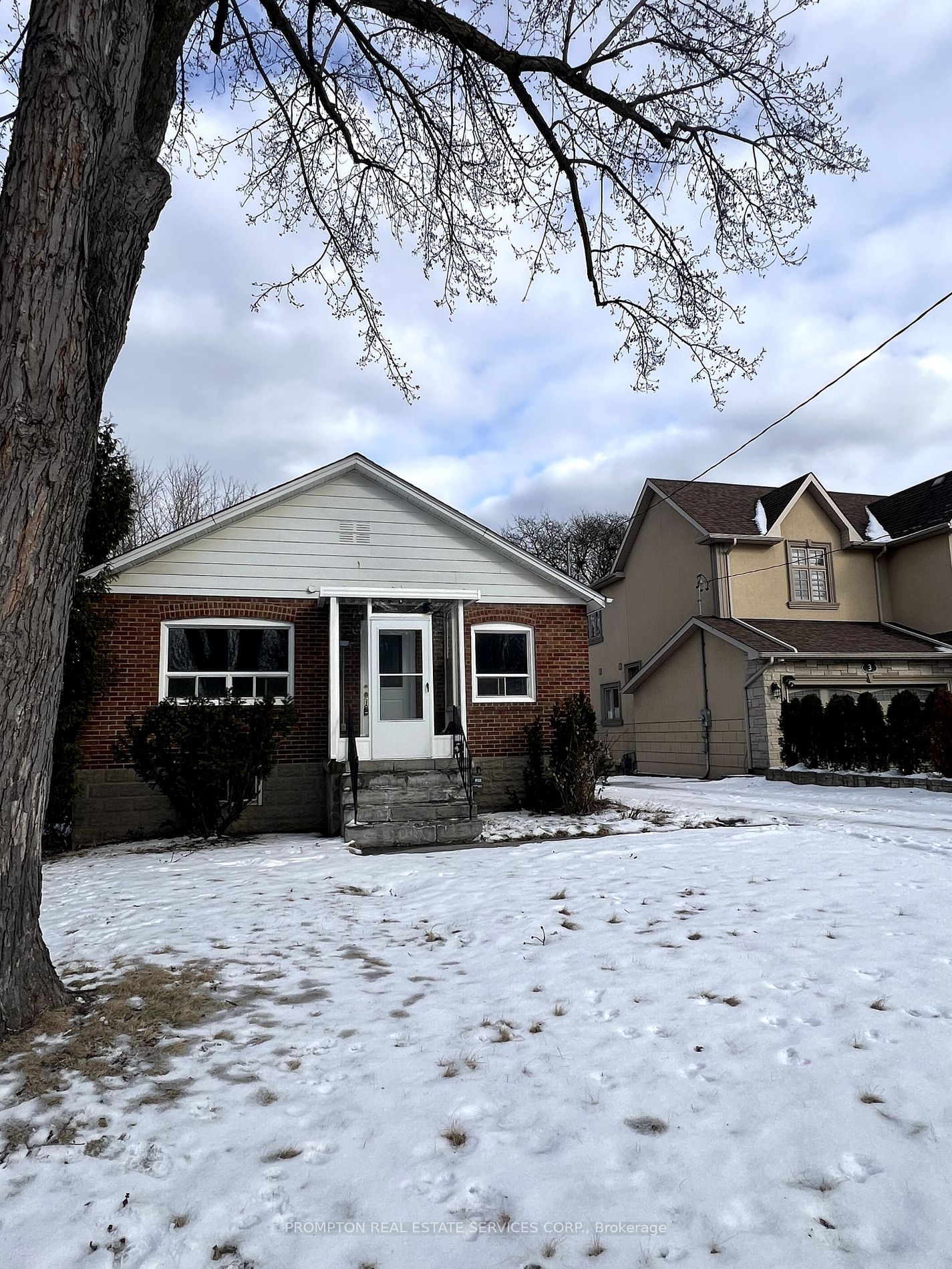 Detached House for lease at 5 Prennan Avenue, Toronto, Islington-City Centre West, M9B 4B5 - MLS: W11961115