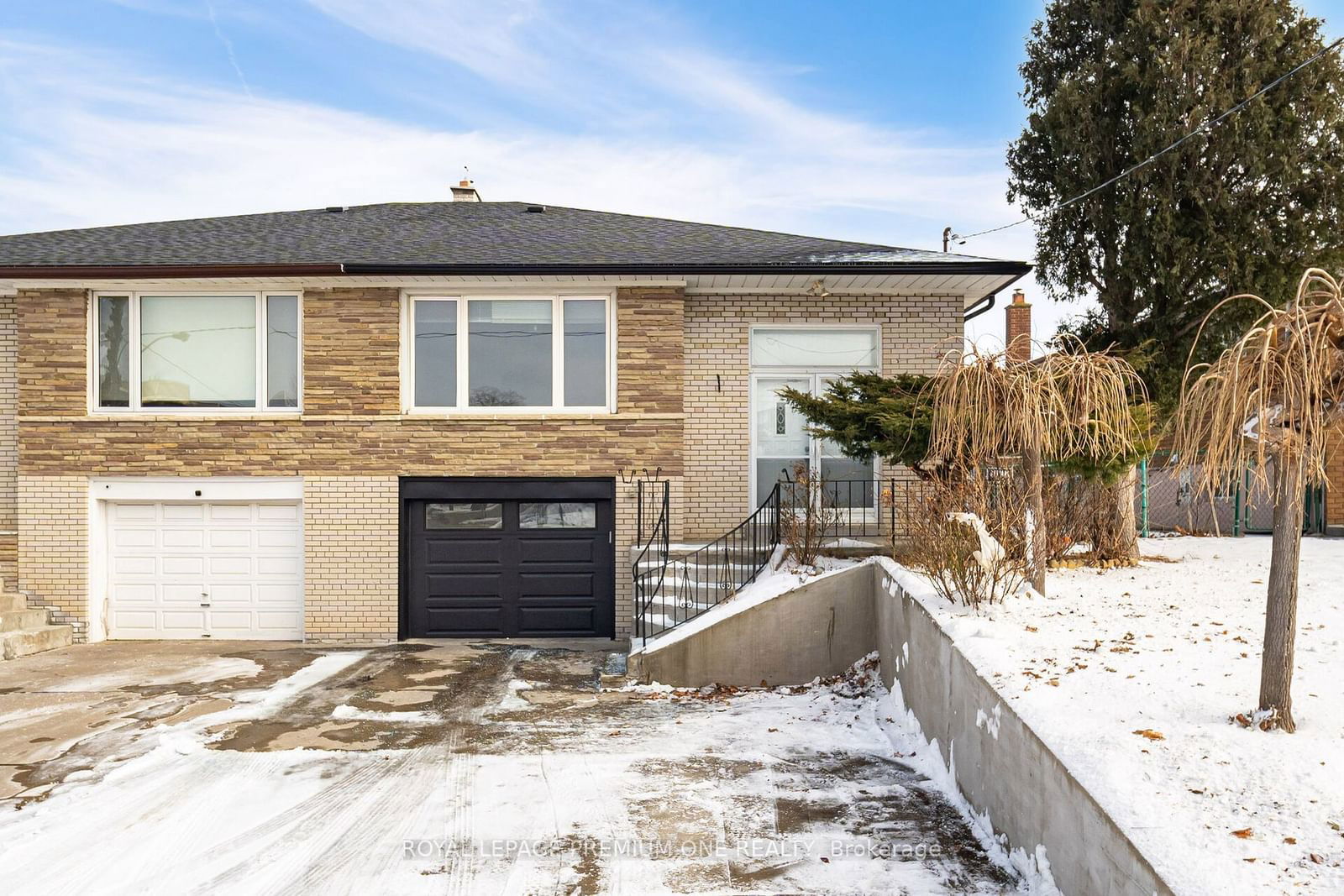 Semi-Detached House for sale at 71 Dolores Road, Toronto, Glenfield-Jane Heights, M3L 2B2 - MLS: W11961179