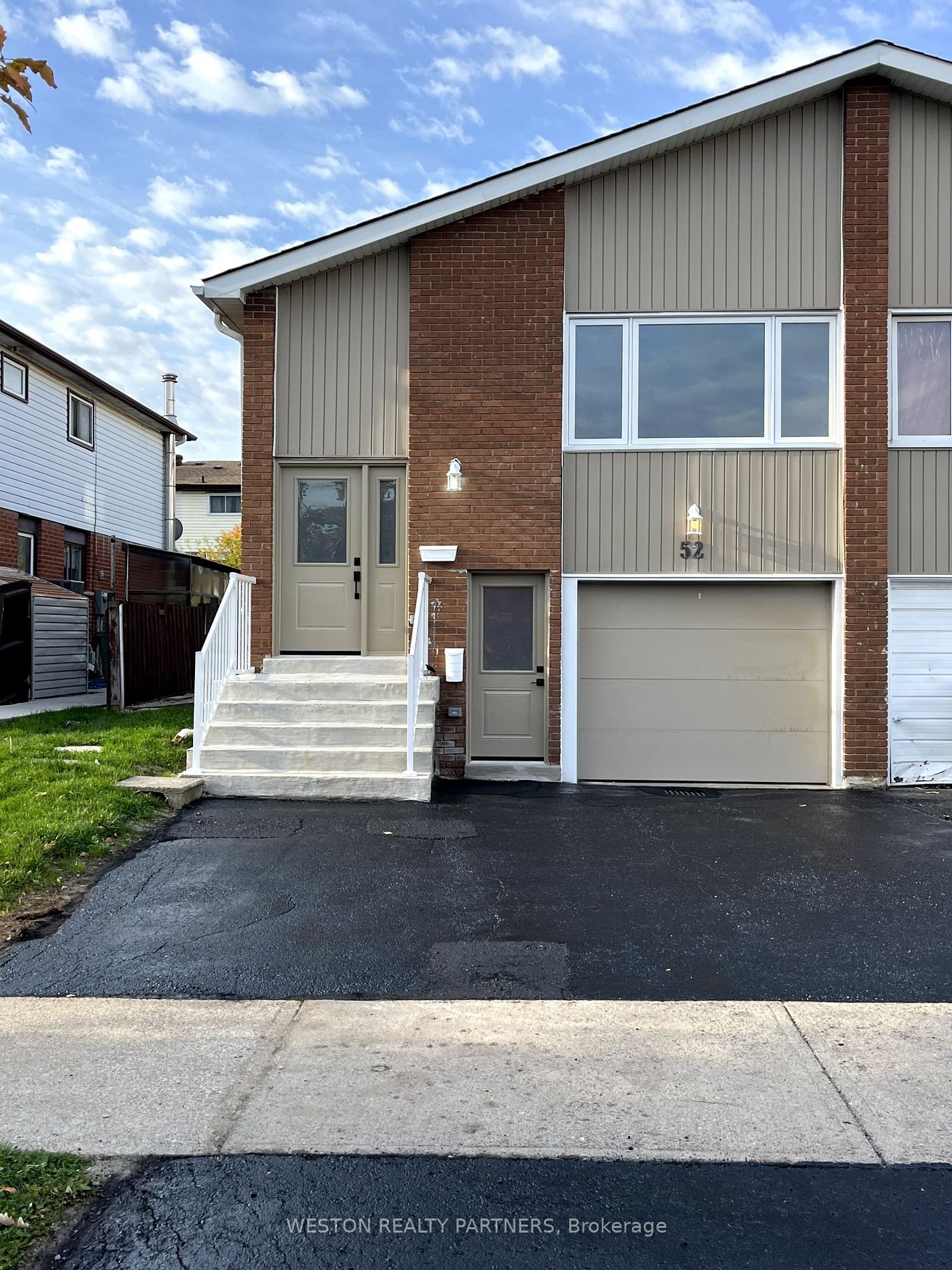 Semi-Detached House for lease at 2-52 Horne Drive, Brampton, Brampton North, L6V 2V3 - MLS: W11961195