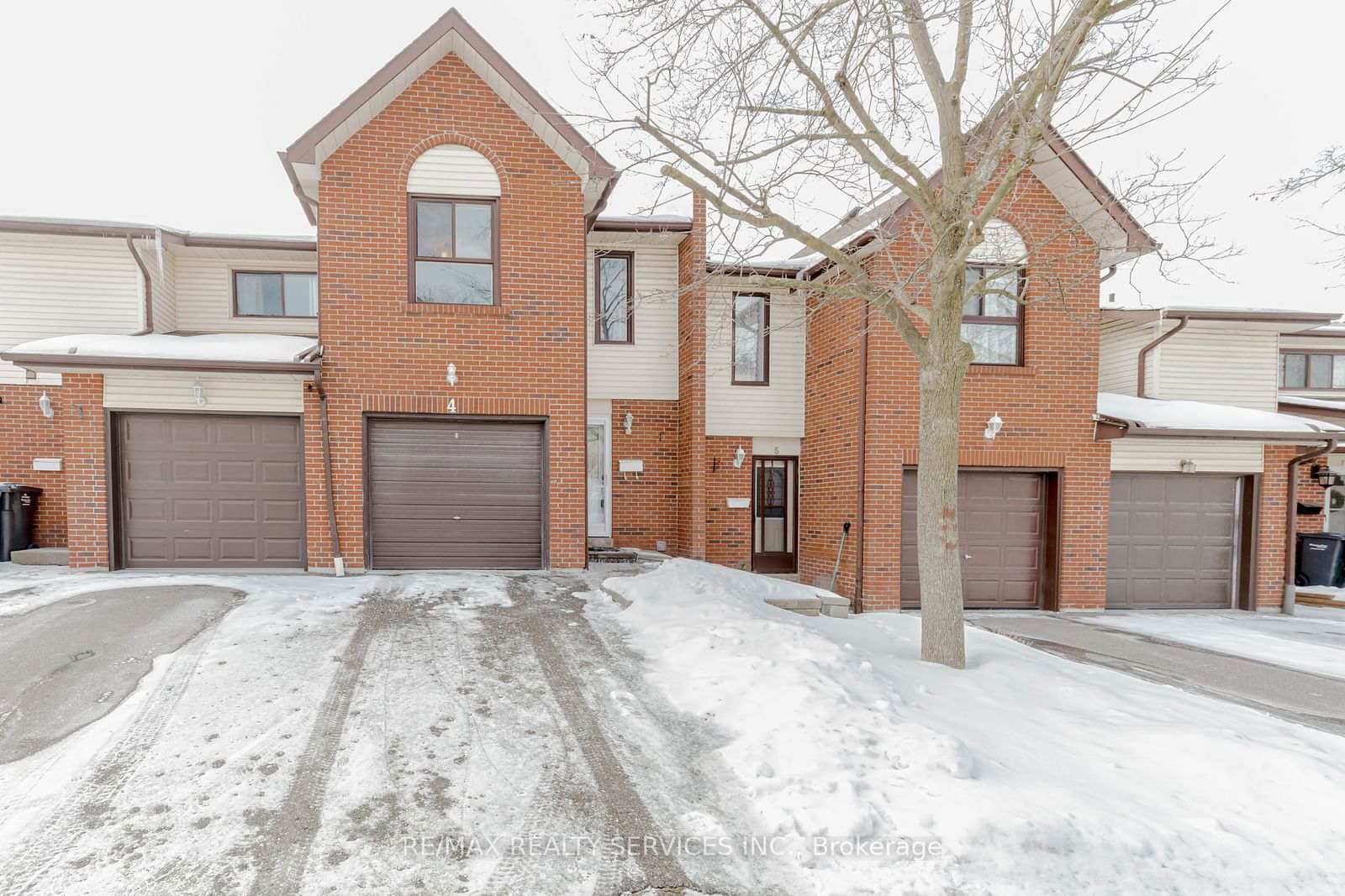 Townhouse for sale at 4 Collins Crescent, Brampton, Brampton North, L6V 3M9 - MLS: W11961216