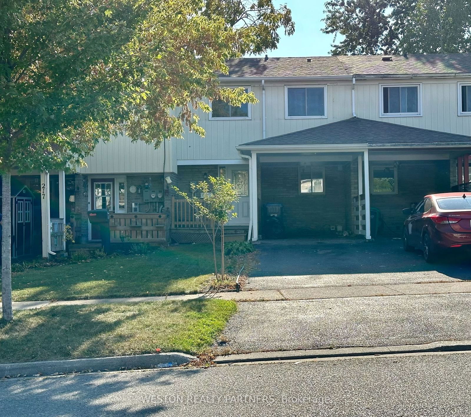 Townhouse for lease at 215 Royal Salisbury Way, Brampton, Madoc, L6V 3J5 - MLS: W11961227