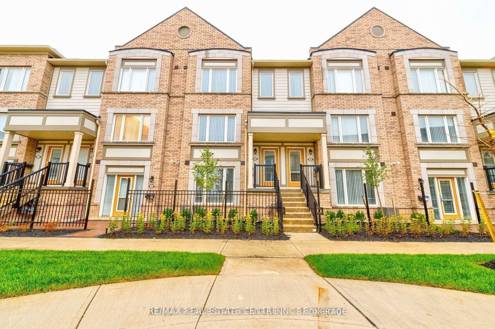 Townhouse for lease at 146-1 Beckenrose Court, Brampton, Bram West, L6Y 6G2 - MLS: W11961355