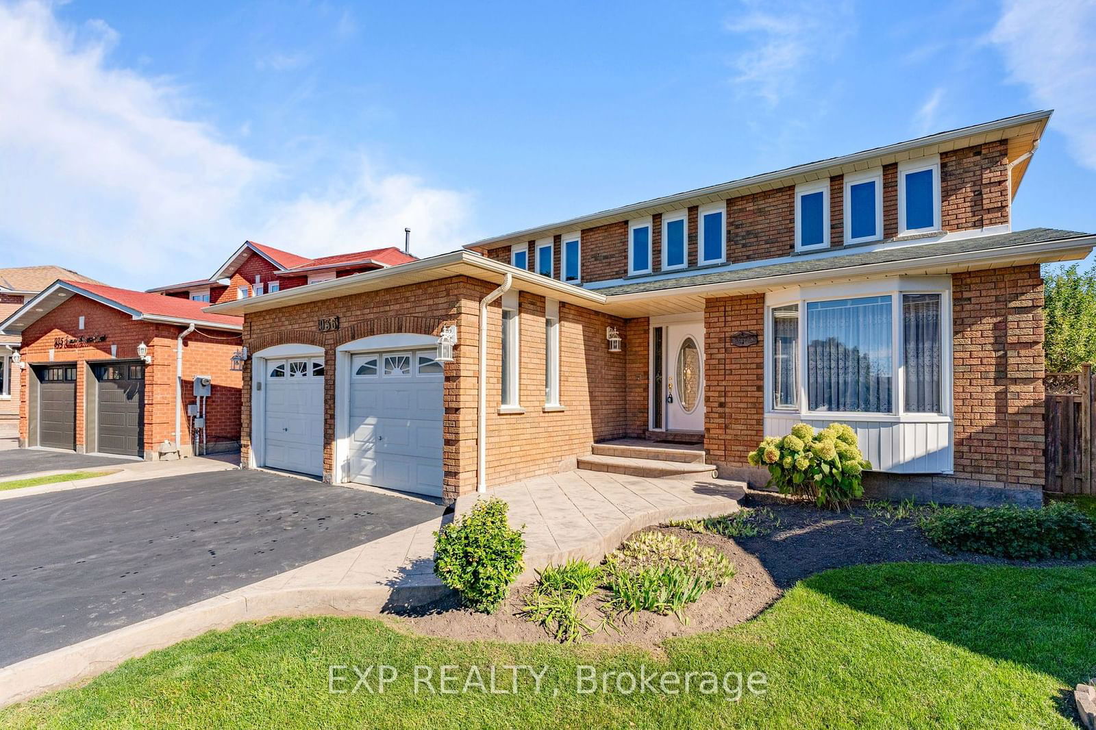 Detached House for sale at 936 Summerbreeze Court, Mississauga, East Credit, L5V 1C9 - MLS: W11961612