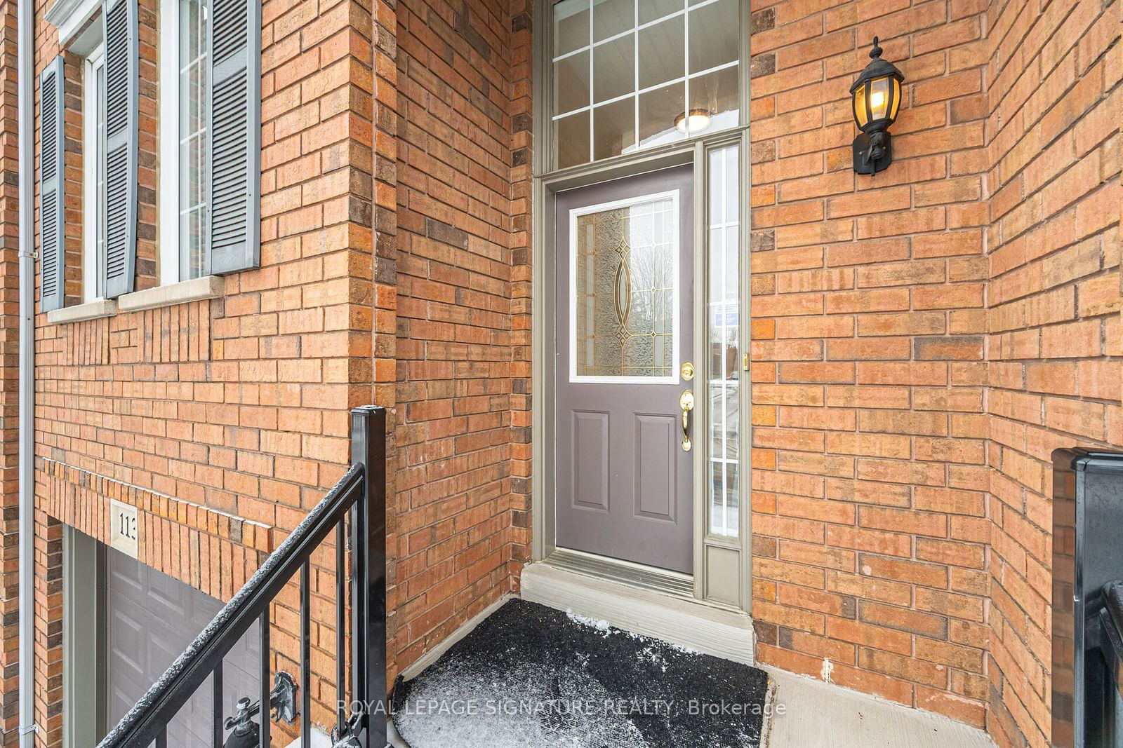 Townhouse sold at 113-5530 Glen Erin Drive, Mississauga, Central Erin Mills, L5M 6E8 - MLS: W11961756