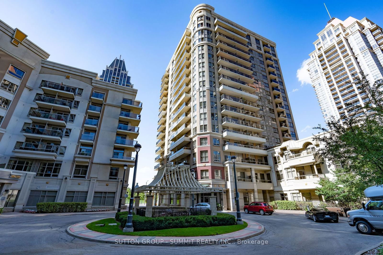 Condo for lease at 202-350 Princess Royal Drive, Mississauga, City Centre, L5B 4N1 - MLS: W11961883