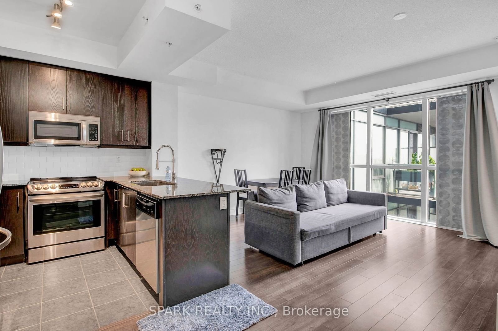 Condo for sale at 1018-15 James Finlay Way, Toronto, Downsview-Roding-CFB, M3M 0B3 - MLS: W11961922