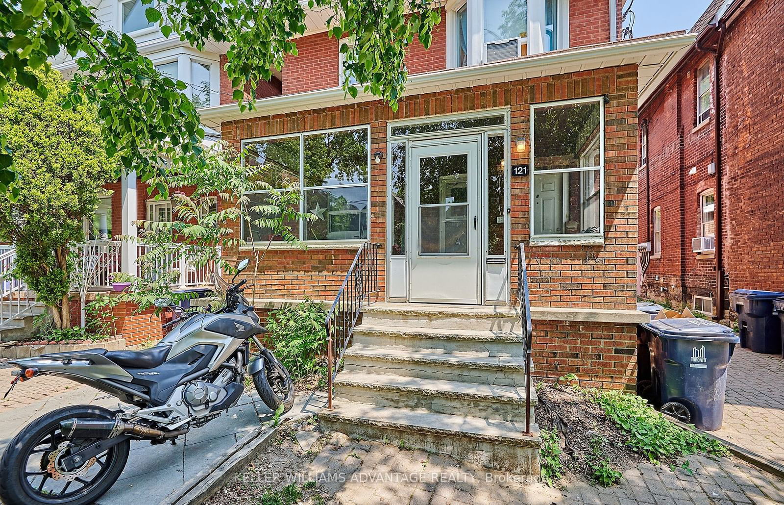 Detached House for lease at Main-121 Mavety Street, Toronto, Junction Area, M6P 2L8 - MLS: W11961935