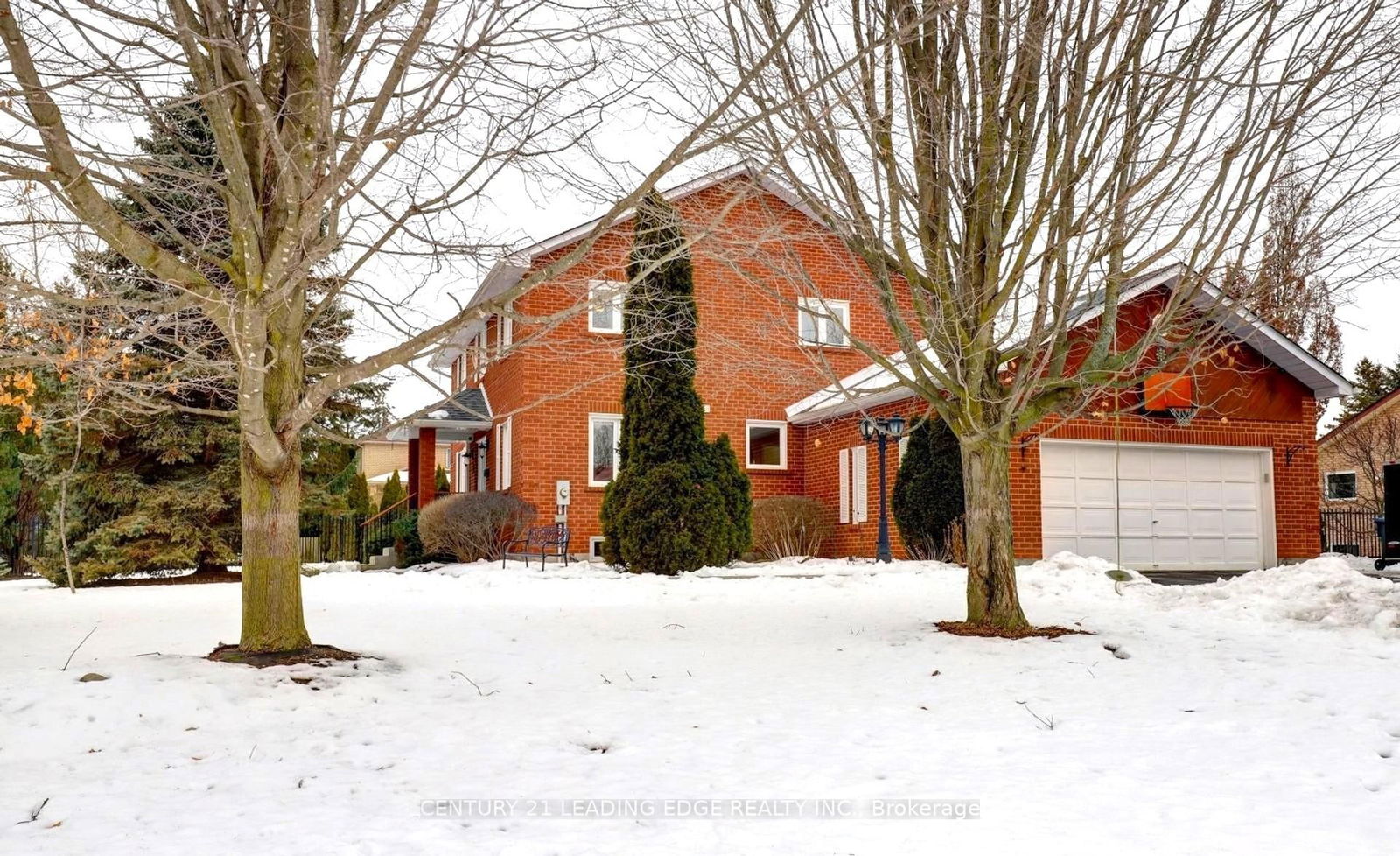 Detached House sold at 2 Colleen Crescent, Caledon, Caledon East, L7C 1E8 - MLS: W11961961