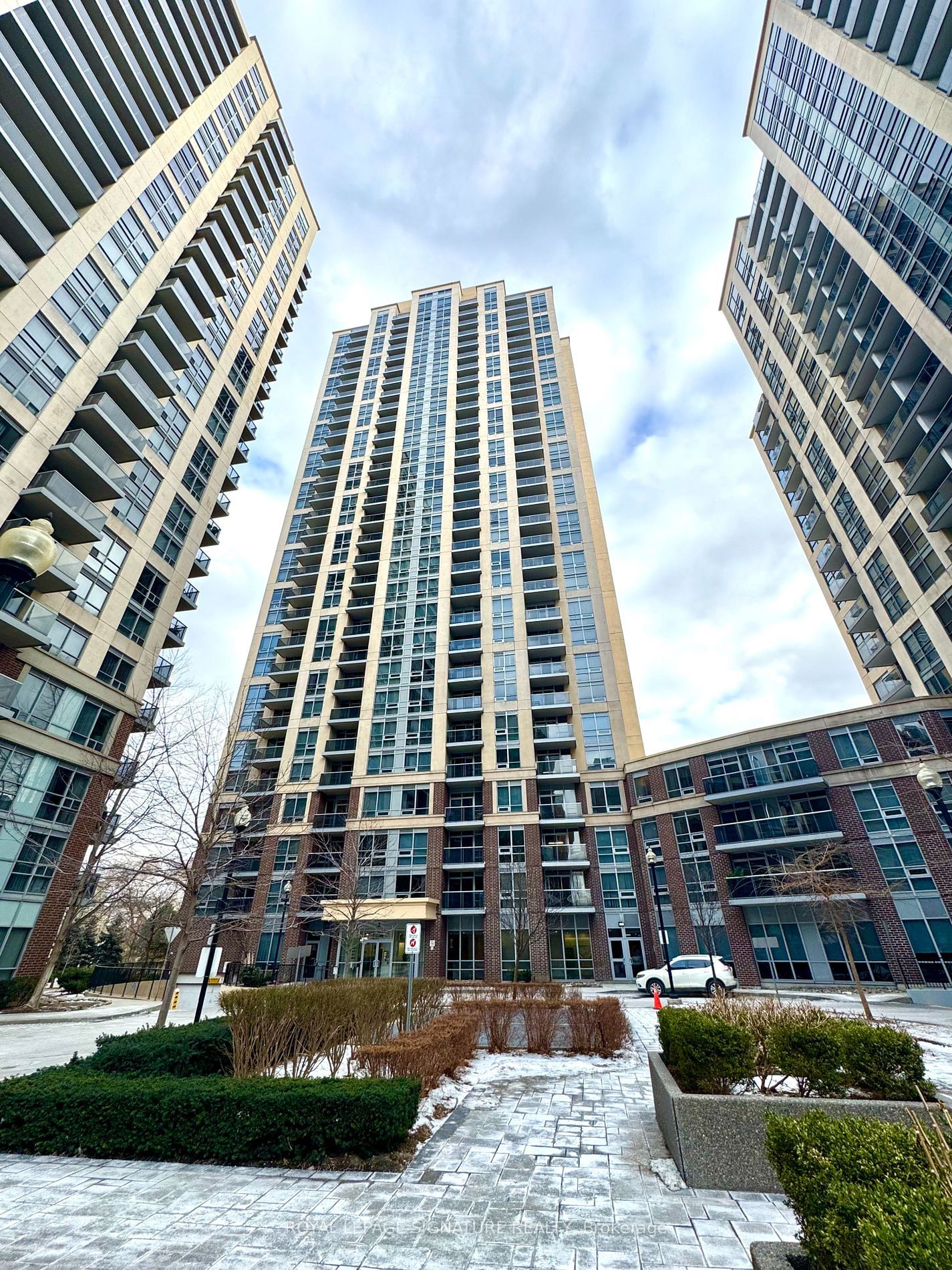 Condo sold at 605-3 Michael Power Place, Toronto, Islington-City Centre West, M9A 0A2 - MLS: W11961966