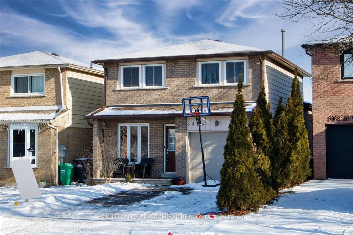 Detached House sold at 6965 HICKLING Crescent, Mississauga, Meadowvale, L5N 5A7 - MLS: W11962124