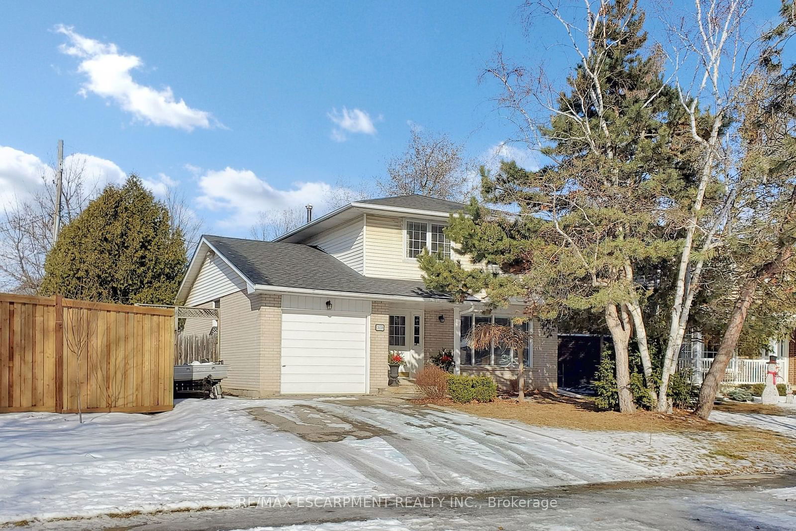 Detached House sold at 3059 Centennial Drive, Burlington, Palmer, L7M 1B5 - MLS: W11962238