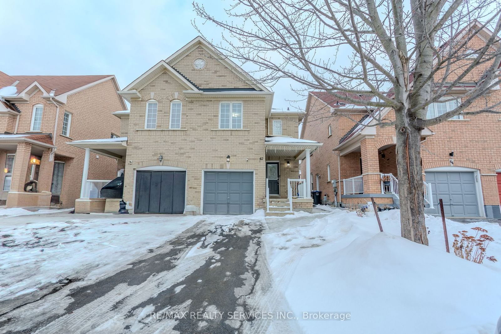 Semi-Detached House for lease at 42 Cadillac Crescent, Brampton, Fletcher's Meadow, L7A 3B6 - MLS: W11962252