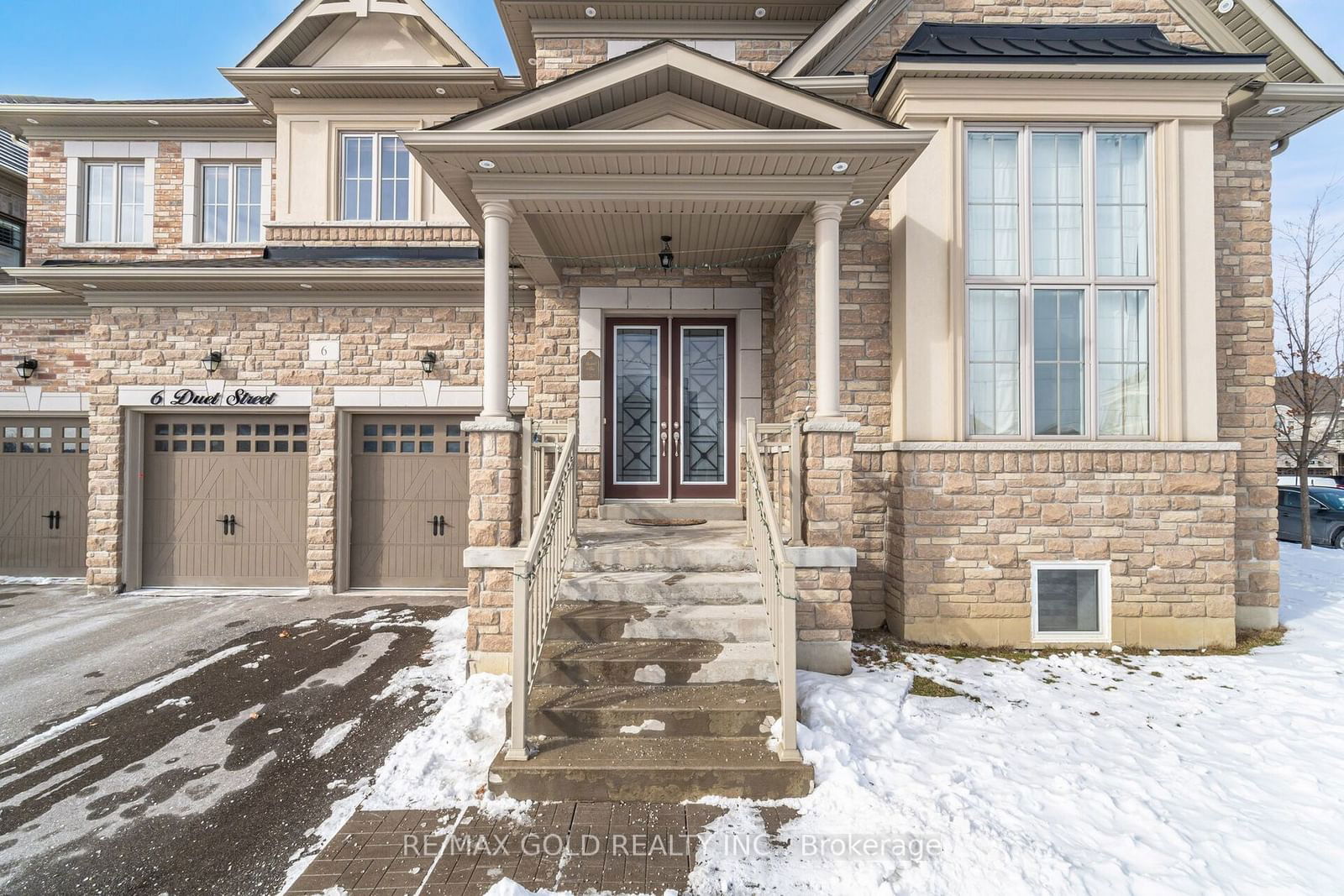 Detached House sold at 6 Duet Street, Brampton, Toronto Gore Rural Estate, L6P 4C7 - MLS: W11962266