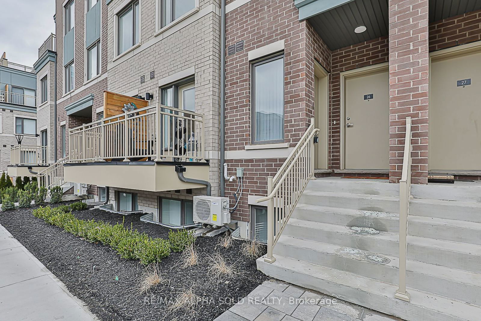 Townhouse for lease at 25-15 William Jackson Way, Toronto, New Toronto, M8V 0J8 - MLS: W11962332