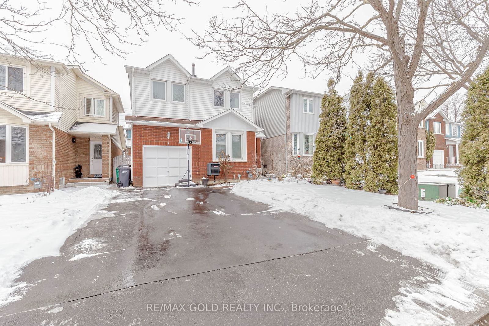 Detached House sold at 8 Saint Tropez Court, Brampton, Fletcher's Creek South, L6Y 4P9 - MLS: W11962511