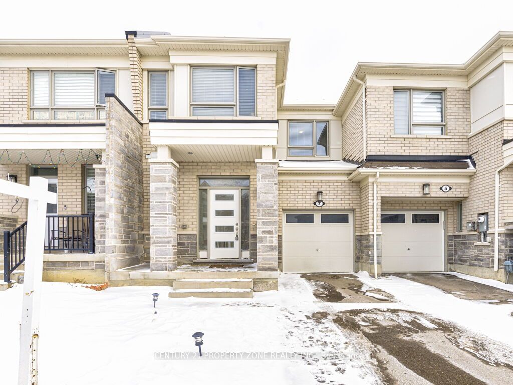 Townhouse sold at 7 Circus Crescent, Brampton, Northwest Brampton, L7A 5E2 - MLS: W11962583