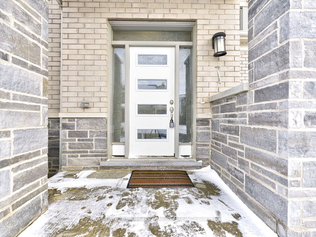 Townhouse sold at 7 Circus Crescent, Brampton, Northwest Brampton, L7A 5E2 - MLS: W11962583