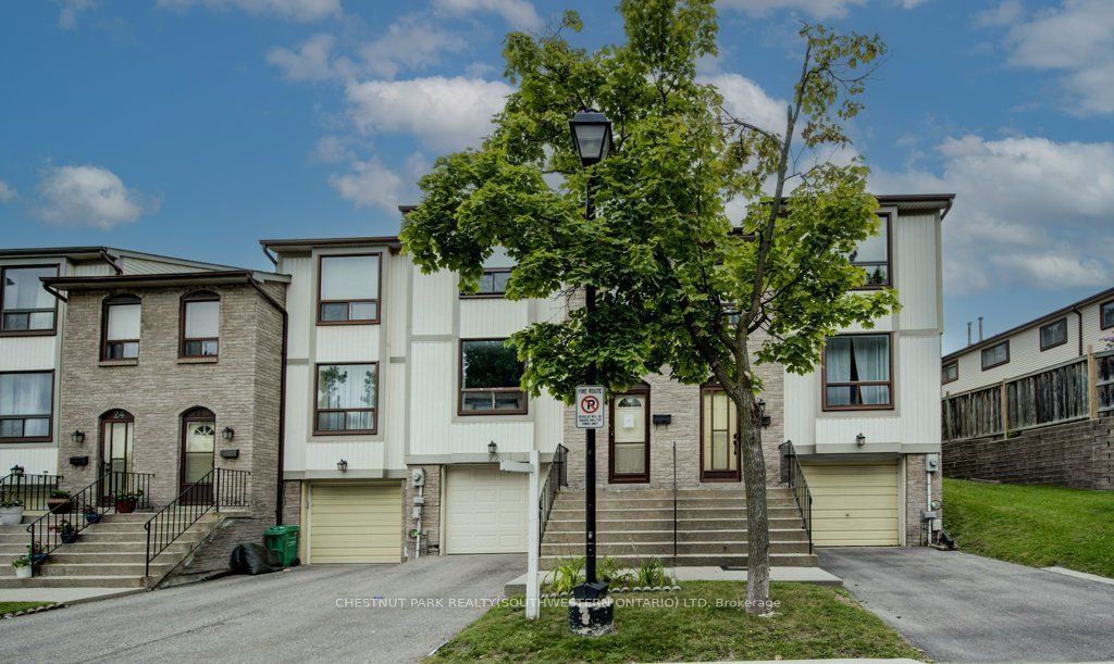 Townhouse for sale at 22 McMullen Crescent, Brampton, Central Park, L6S 3M2 - MLS: W11962632