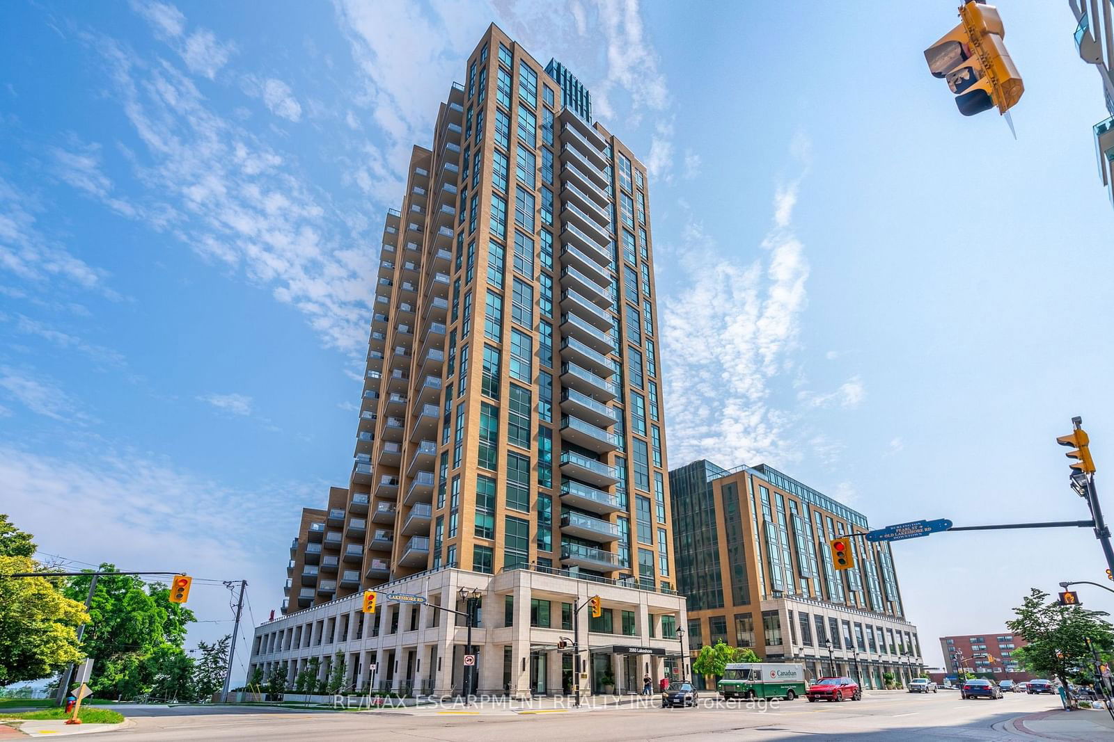 Condo for sale at 1401-2060 Lakeshore Road, Burlington, Brant, L7R 0G2 - MLS: W11962702