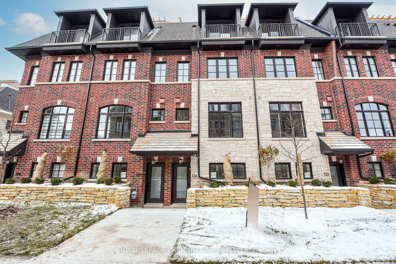 Townhouse for lease at 130-35 Lunar Crescent, Mississauga, Streetsville, L5M 2R6 - MLS: W11962783