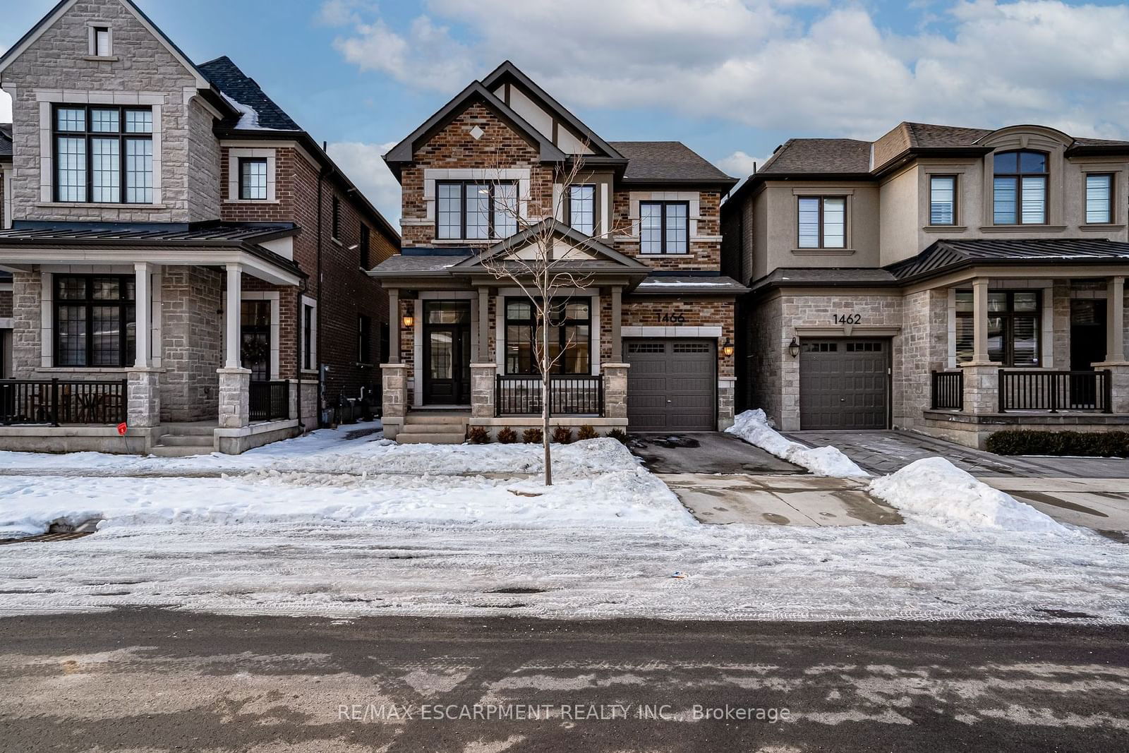 Detached House for sale at 1466 EVEREST Crescent, Oakville, Rural Oakville, L6H 3S4 - MLS: W11962833