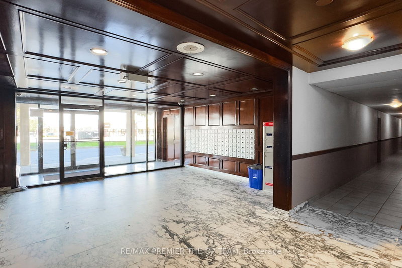 607 - 3533 Derry Rd E, Mississauga, L4T 1B1 | Image 3