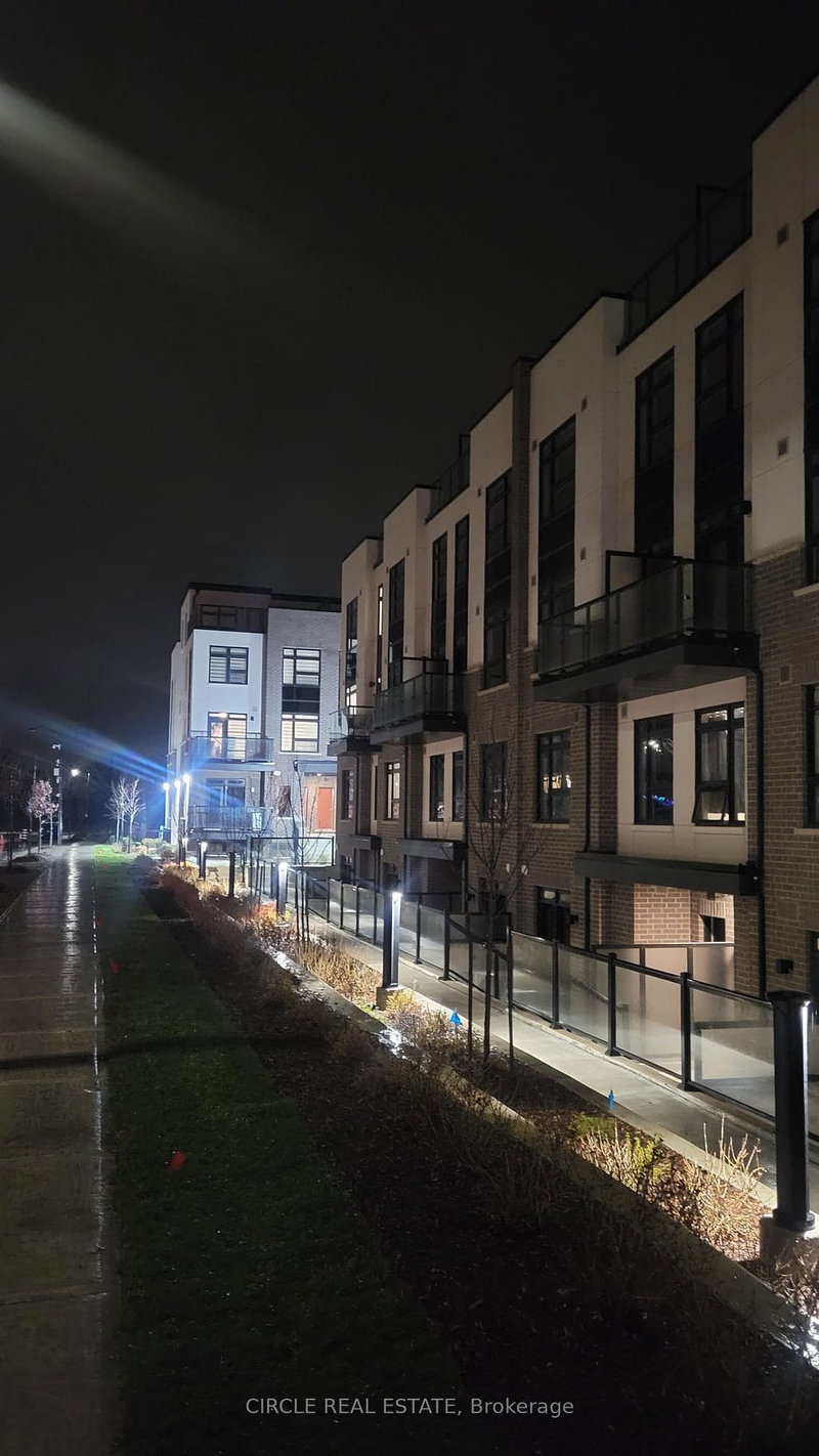 127 - 1569 Rose Way, Milton, L9T 7E7 | Image 3