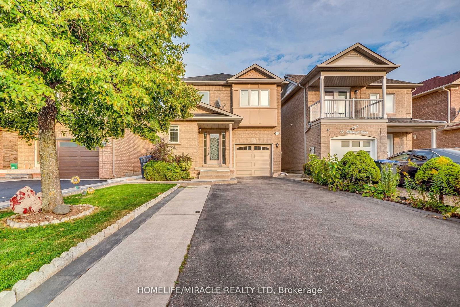 Detached House for sale at 25 Hillsburgh Drive, Brampton, Fletcher's Meadow, L6X 4Z5 - MLS: W11963186