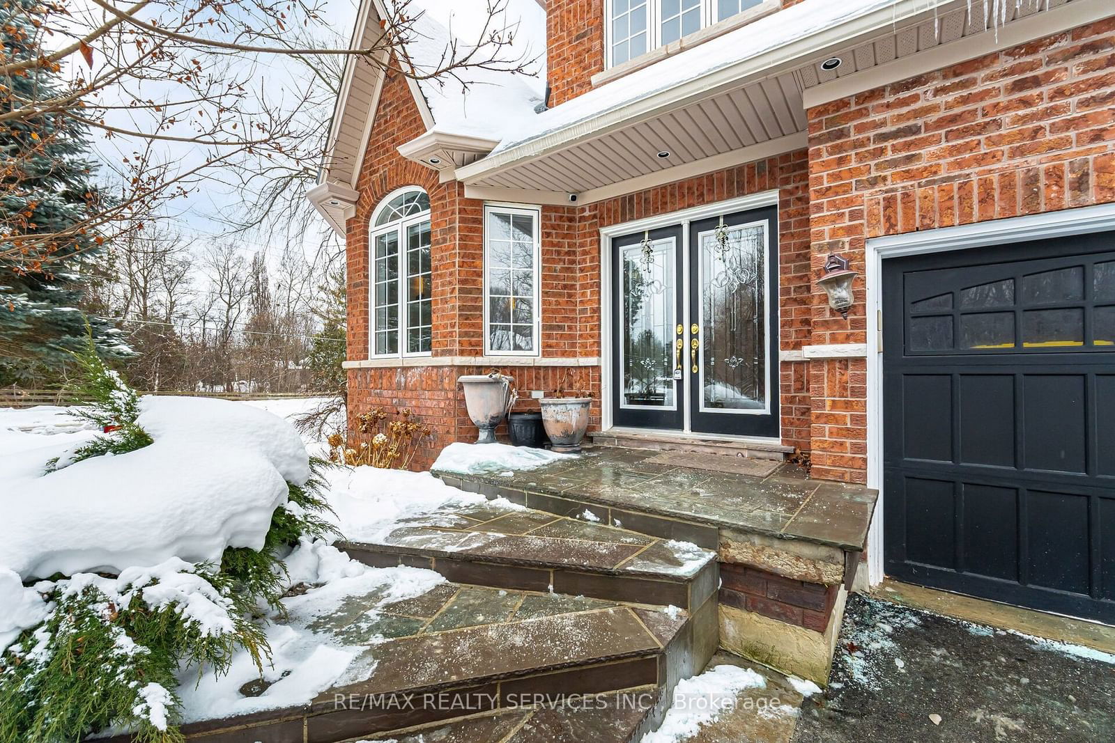 Detached House for sale at 2 Putney Road, Caledon, Caledon East, L7C 1R4 - MLS: W11963190