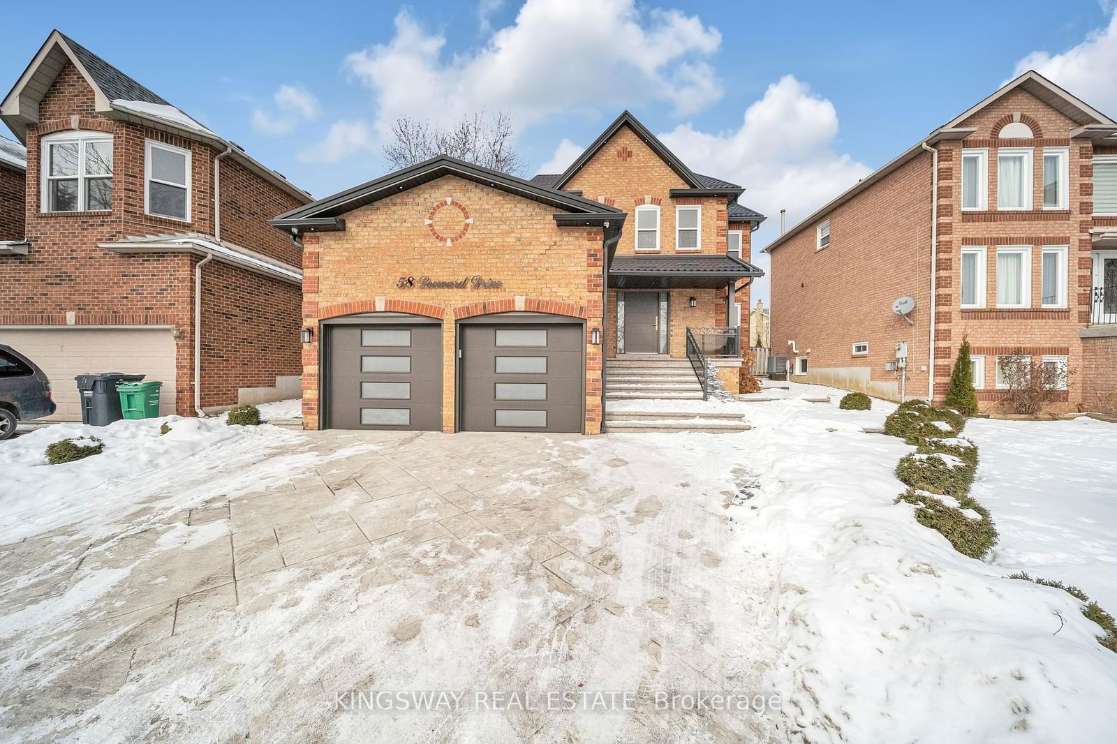 Detached House for sale at 58 Leeward Drive, Brampton, Westgate, L6S 5V8 - MLS: W11963233