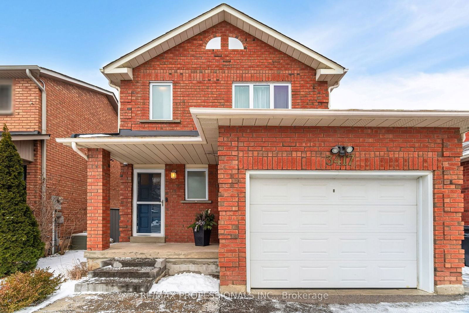 Detached House sold at 3417 Bertrand Road, Mississauga, Erin Mills, L5L 4G5 - MLS: W11963376