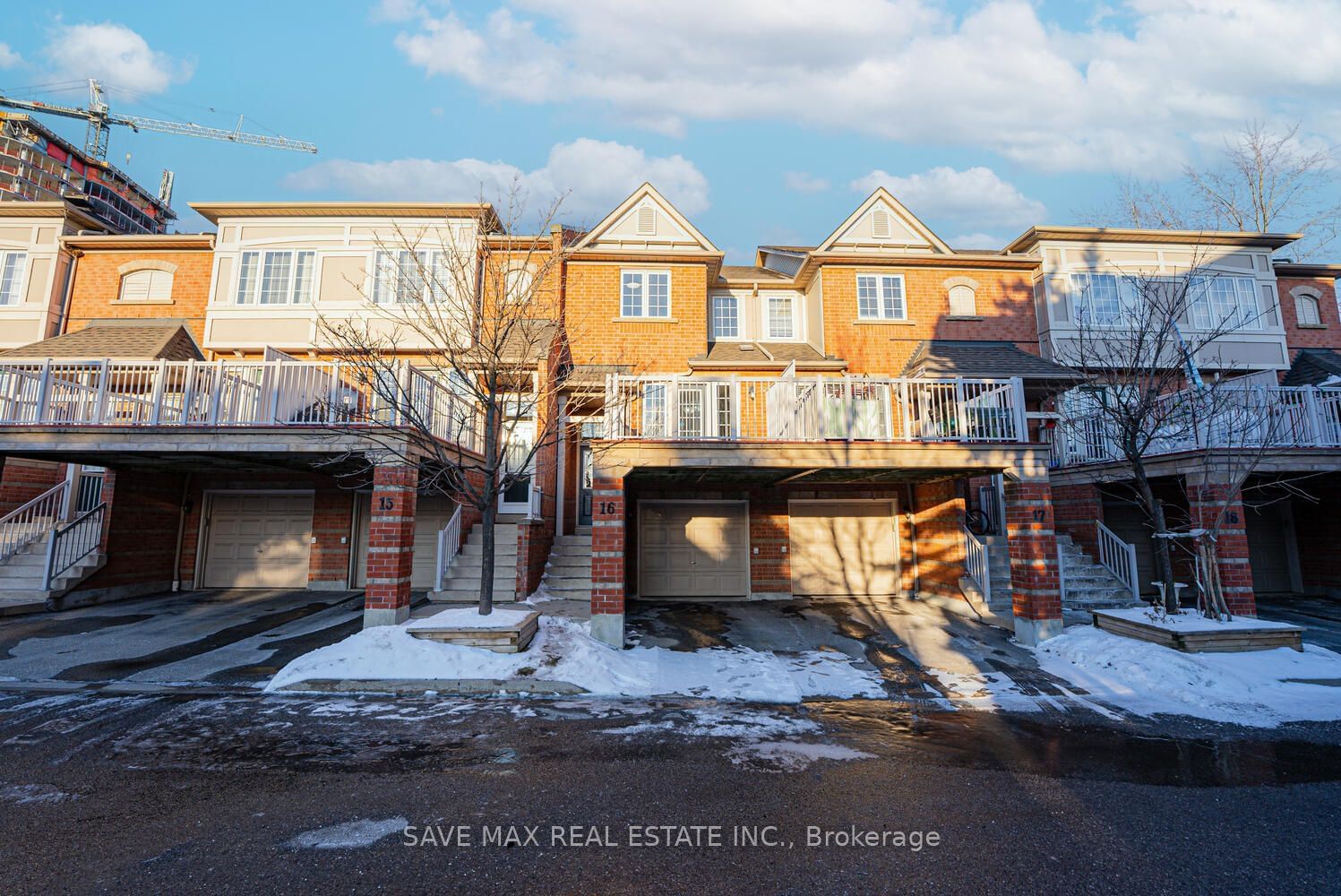 Townhouse for sale at 16-38 Fairview Road, Mississauga, Fairview, L5B 4J8 - MLS: W11963525